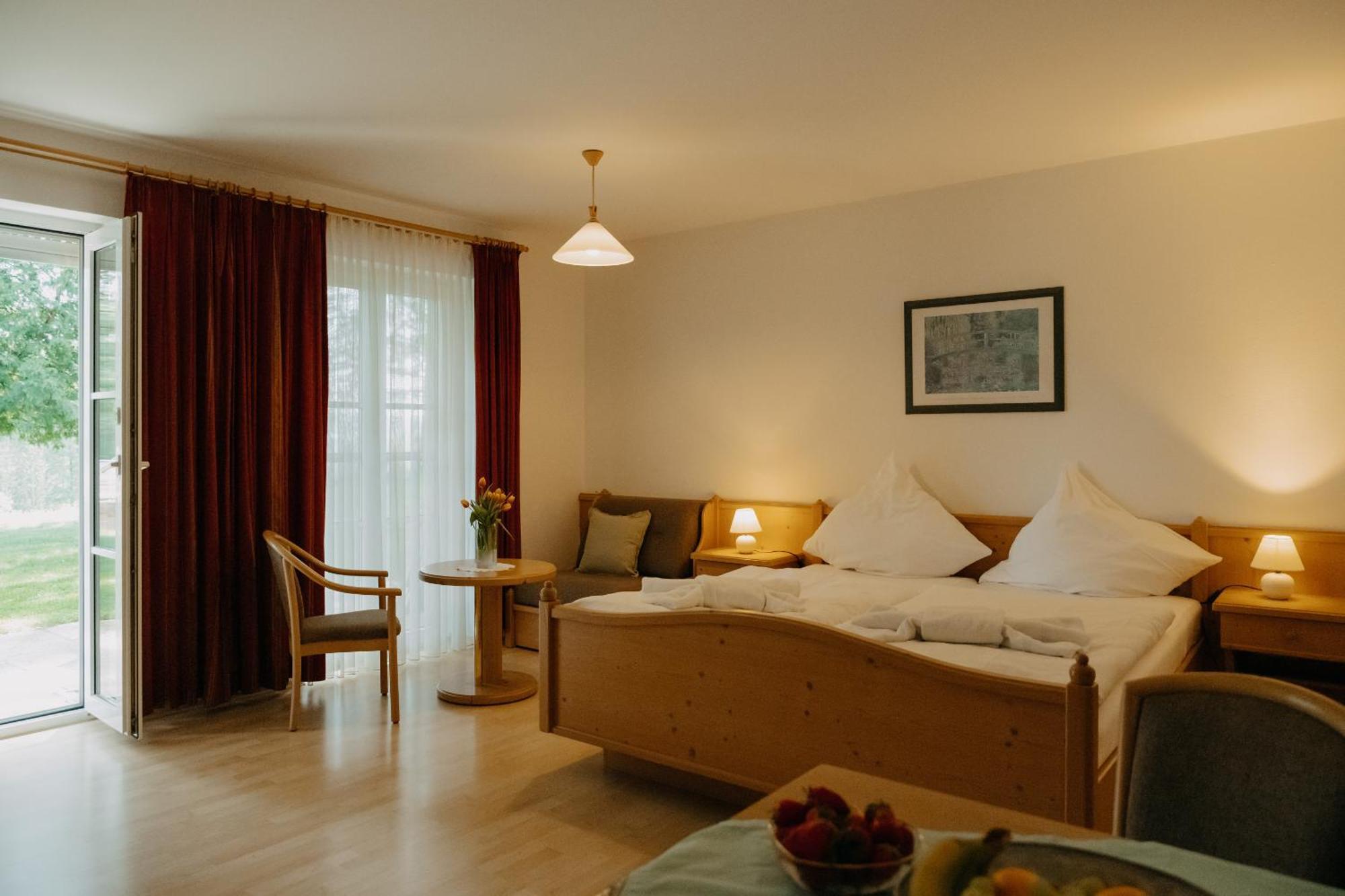 Apartment Gaestehaus Edhof Allmunzen